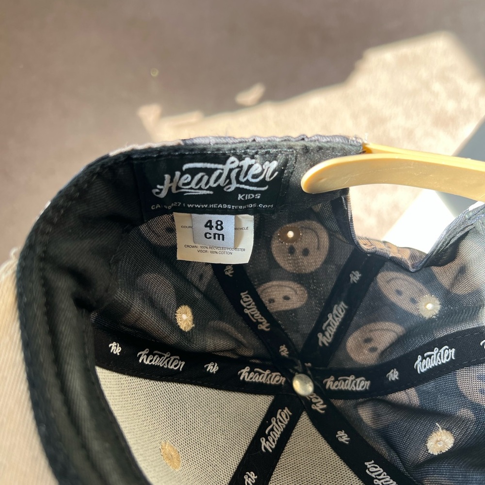 Headster Smiley Face Cap - Picture 4 of 5